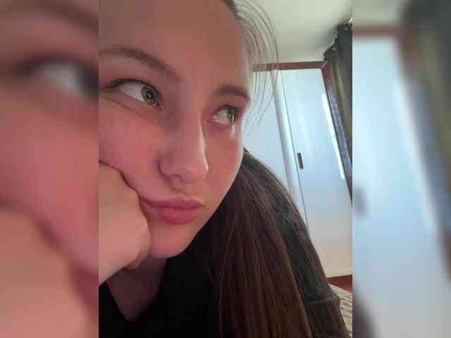SweetySonya webcam