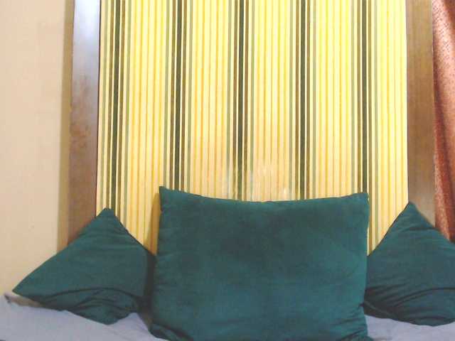 Bustytitsxx22's BongaCams show and profile