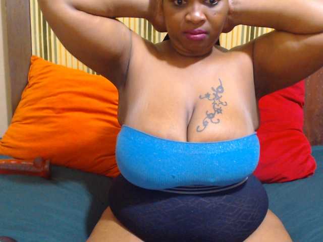 Bustytitsxx22