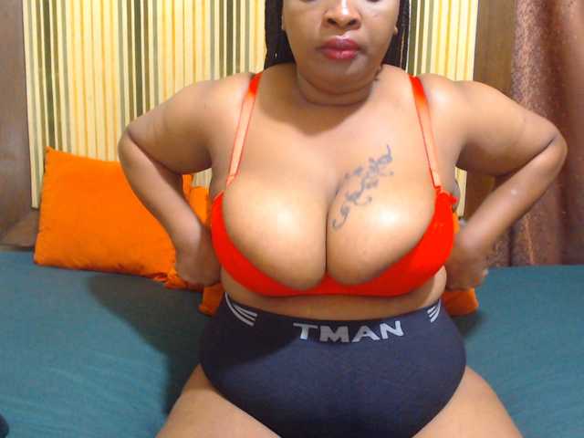 Bustytitsxx22 live cam on BongaCams