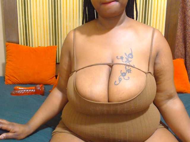 Bustytitsxx22 live cam preview