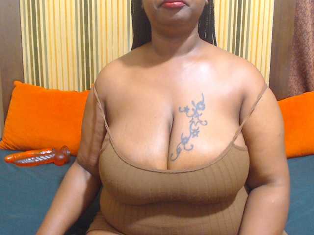 Bustytitsxx22
