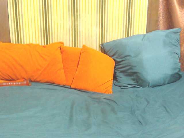 Bustytitsxx22 live cam on BongaCams