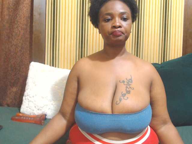 Bustytitsxx22