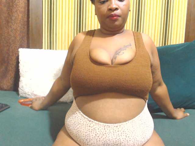 Bustytitsxx22 live webcam show