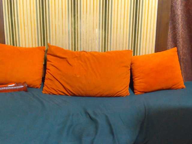 Bustytitsxx22 live cam on BongaCams