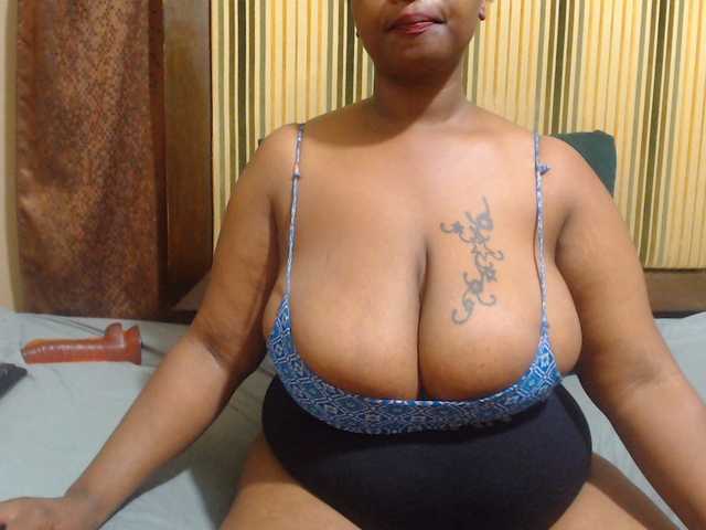 Bustytitsxx22 live webcam show