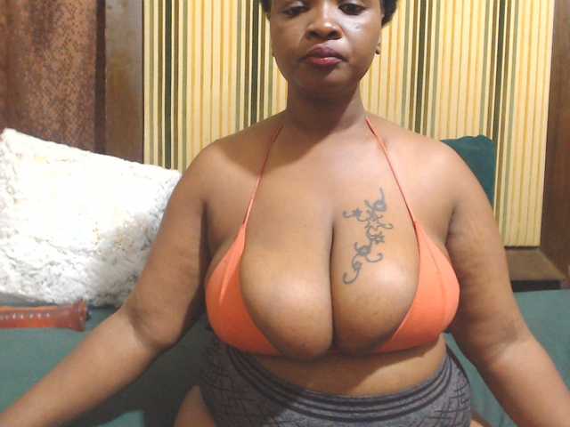Bustytitsxx22 live webcam show