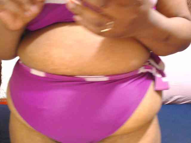 Bustytitsxx22 webcam