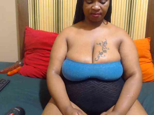 Bustytitsxx22