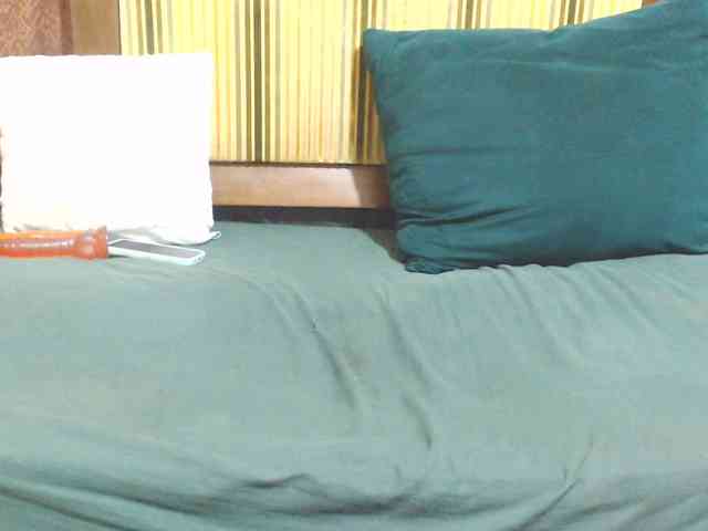 Bustytitsxx22 webcam