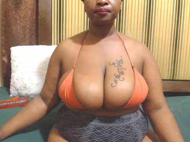 Bustytitsxx22