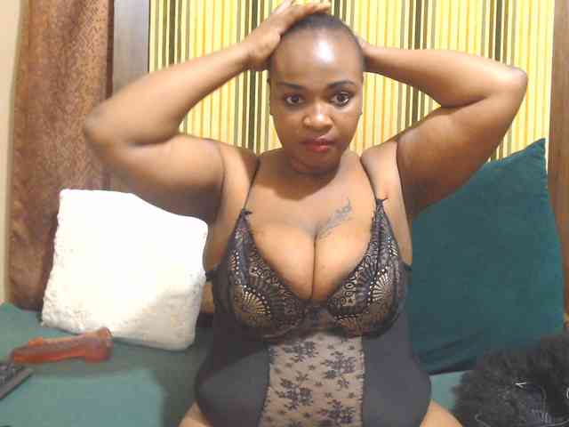 Bustytitsxx22