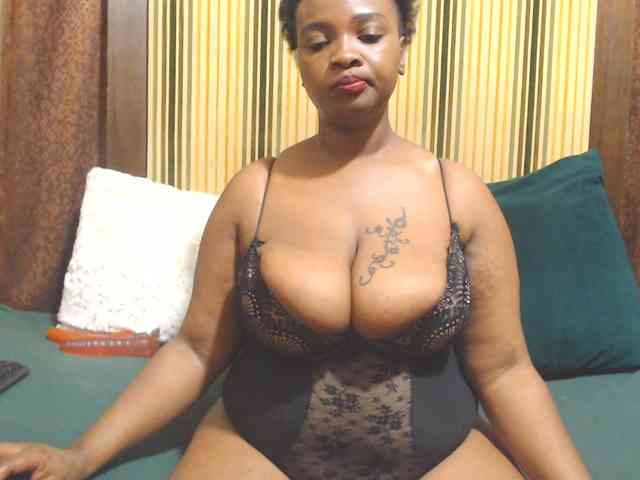 Bustytitsxx22 webcam