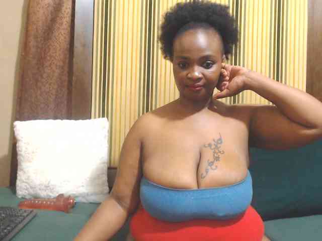 Bustytitsxx22