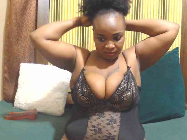 Bustytitsxx22 webcam