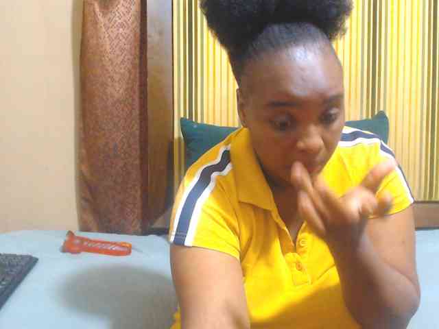 Bustytitsxx22 webcam