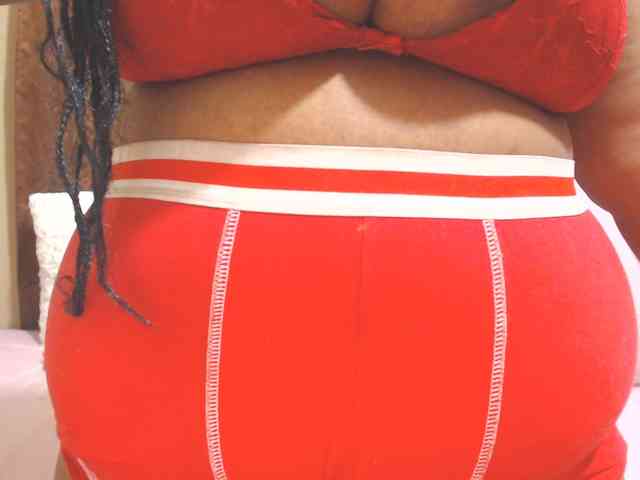 Bustytitsxx22 webcam