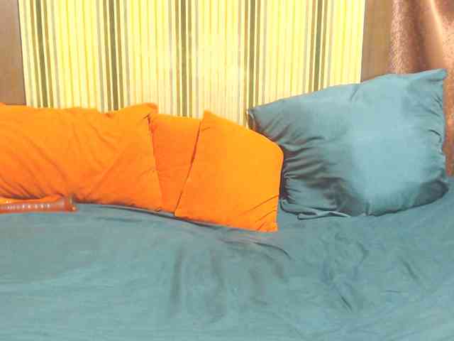 Bustytitsxx22 webcam