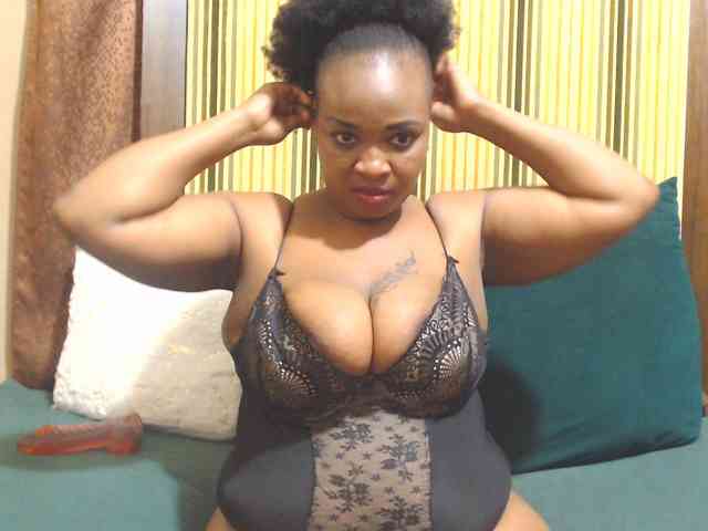 Bustytitsxx22