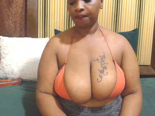 Model: Bustytitsxx22
