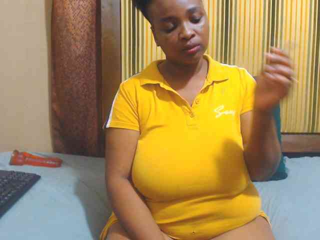 Bustytitsxx22 webcam