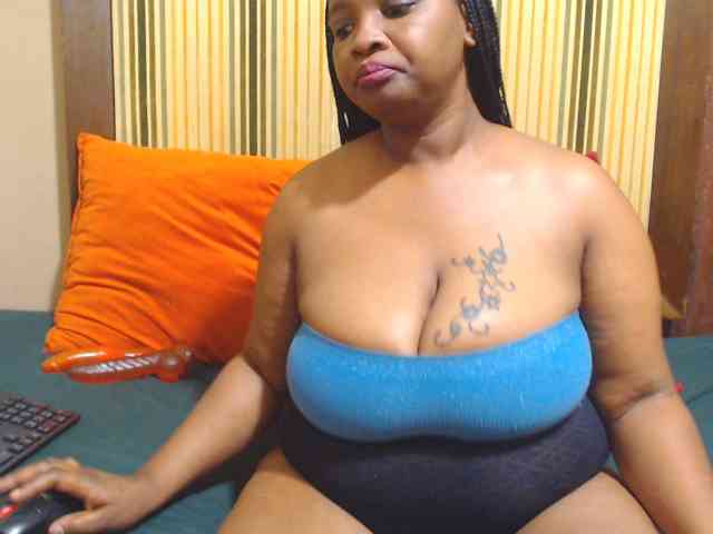 Bustytitsxx22