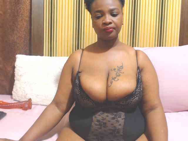 Bustytitsxx22 webcam