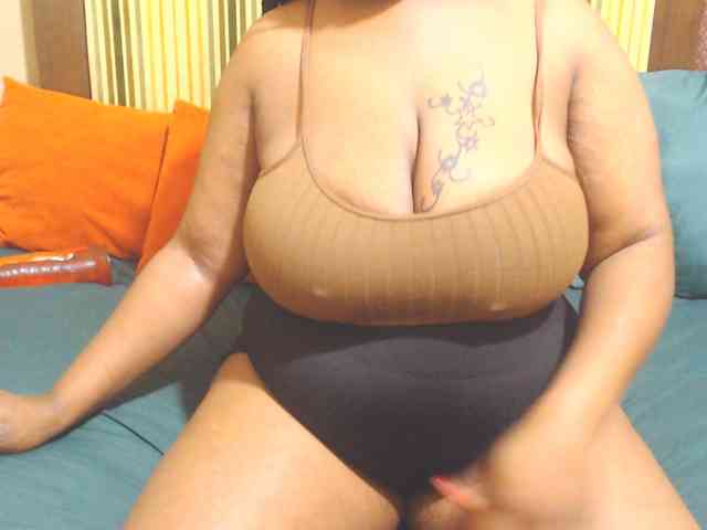 Bustytitsxx22