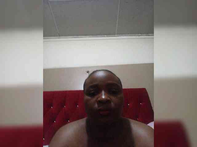Bustytitsxx22 webcam