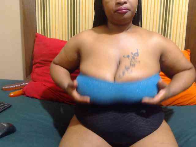 Bustytitsxx22