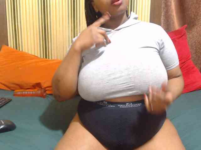 Bustytitsxx22 webcam