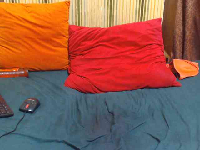 Bustytitsxx22 webcam