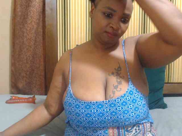 Bustytitsxx22 webcam