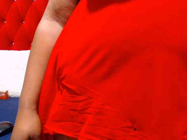 Bustytitsxx22 webcam