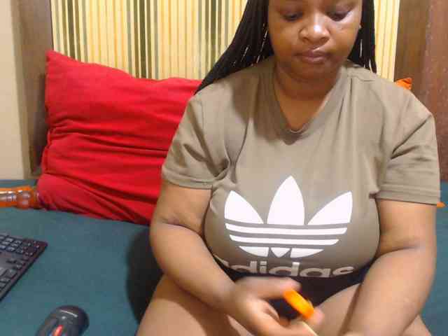 Bustytitsxx22