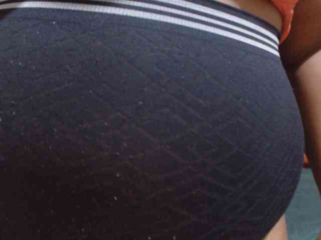 Bustytitsxx22 webcam