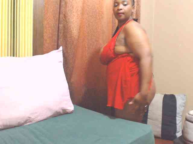 Bustytitsxx22 webcam