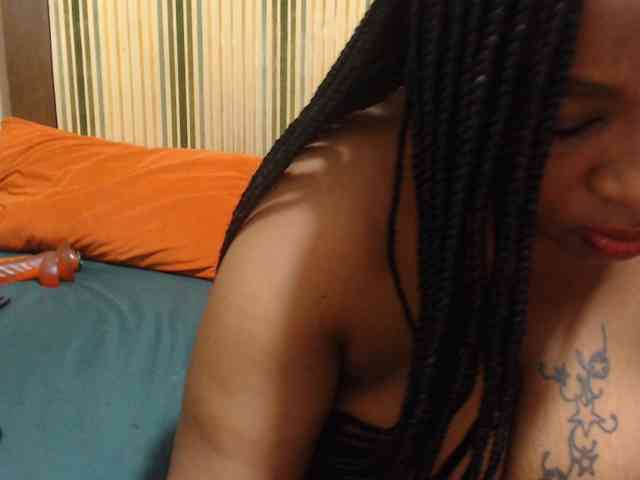 Bustytitsxx22's webcam live show