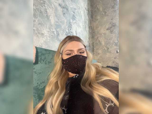 miminika-ice live cam on BongaCams