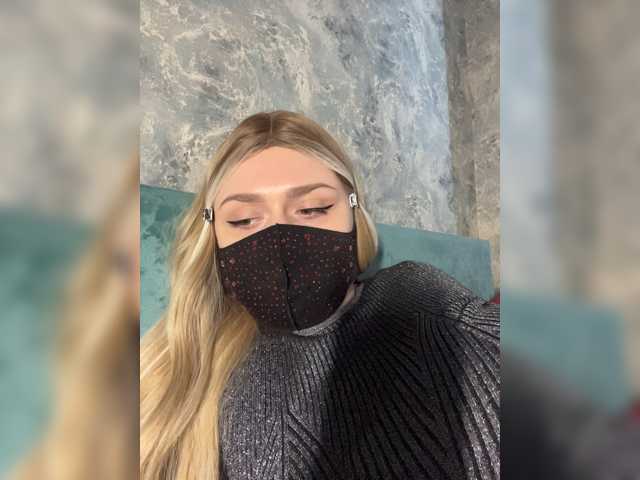 miminika-ice live cam on BongaCams