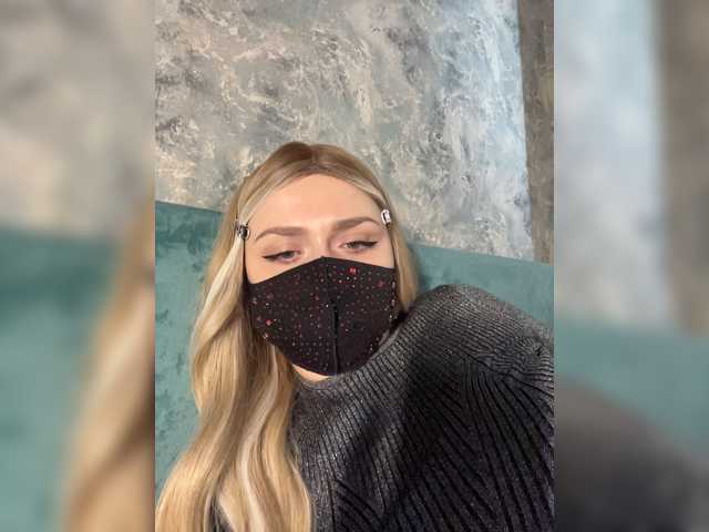 miminika-ice live cam on BongaCams