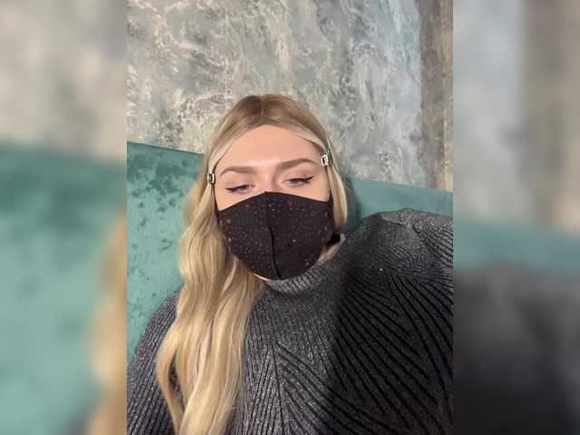 miminika-ice live cam on BongaCams