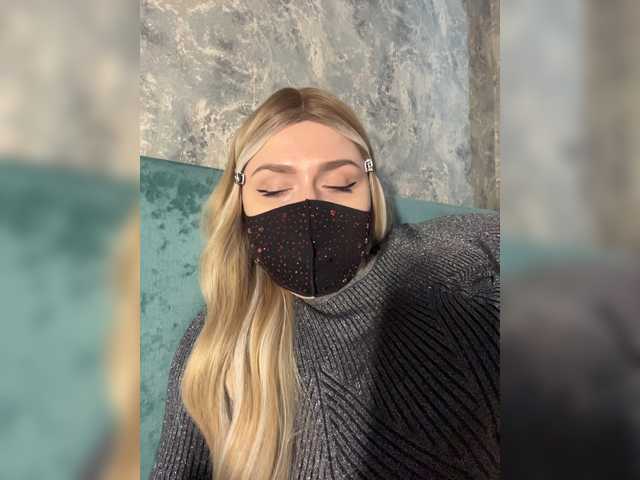 miminika-ice live cam on BongaCams