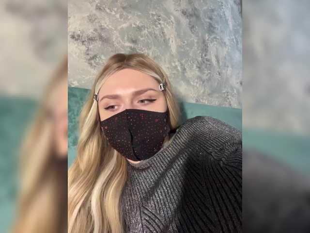 miminika-ice live cam on BongaCams