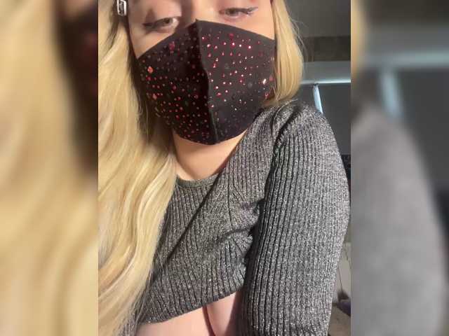 linaaaz live cam on BongaCams