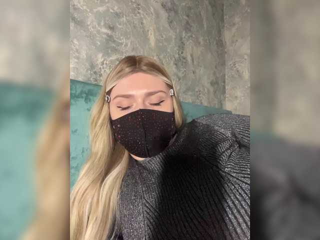 linaaaz live cam on BongaCams
