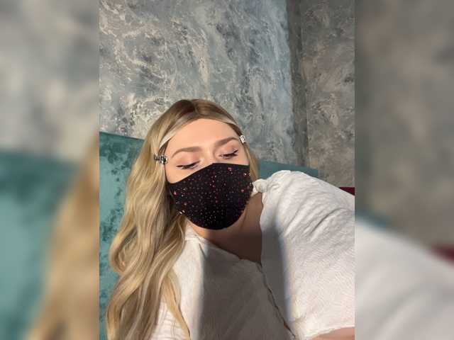 miminika-ice, live now on BongaCams