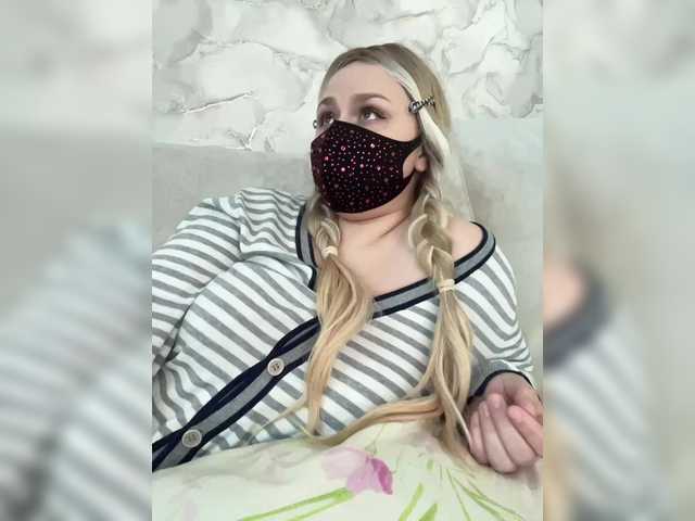 miminika-ice live cam on BongaCams