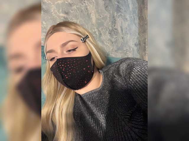 miminika-ice live cam on BongaCams